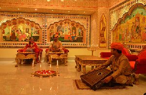 Traditional Luxury Dining Restaurant in Jaipur - Sheesh Mahal
