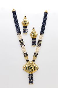 Blue Pearl String in Black Gold Plated Pendant Set