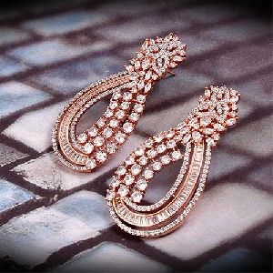Tapper Bugget studded Rose Gold Plated Earring