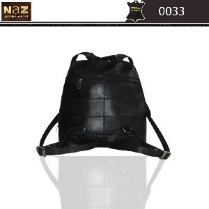 Handbag Genuine Leather Black Color.