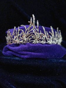 1503616 Tip Top Fashions Silver Plated Stone Crown