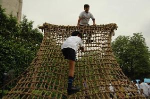 Climbing Army Net