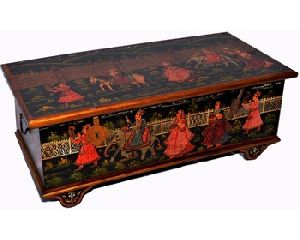 Traditional Style Heritage Painted Wheel Chest Box