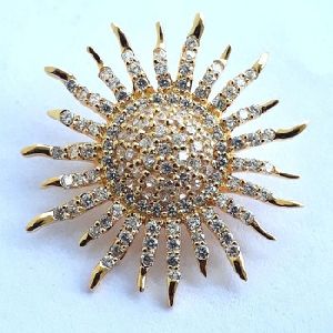 Yellow Gold Diamonds Brooches