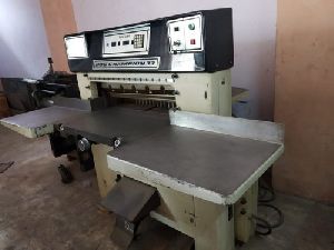 Used Paper Cutting Machine
