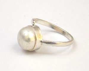Pearl Gemstone Ring with silver plated
