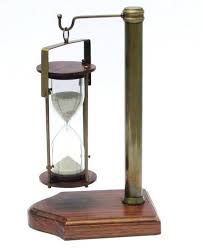 Nautical hourglass