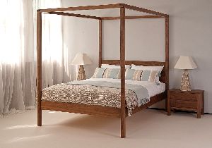 solid wood poster bed
