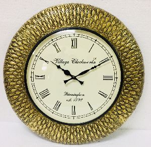 wall clock with drop design