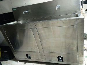 Stainless Steel GST Surgical Scrub Sink