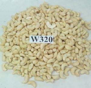 WW 320 Cashew Nuts