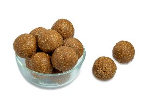 Sesame balls with Palm Jaggery (Thati Bellam Nuvvundalu)