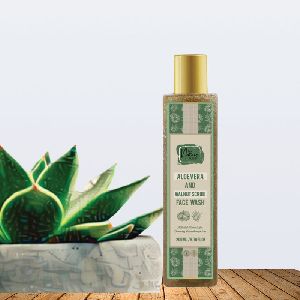 Aloe Vera & Walnut Scrub Face Wash