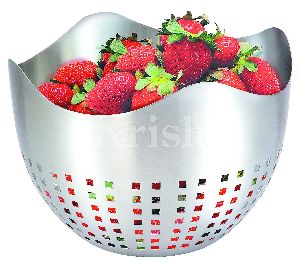 Flora Fruit Bowl With Square Cutting