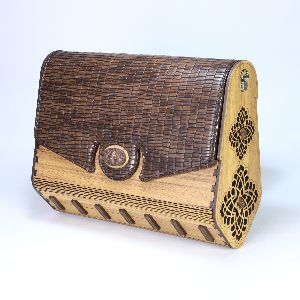 Designer Wooden Ladies Clutch Bags