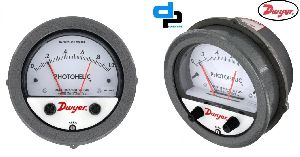 Dwyer A3203 Photohelic Pressure Switch Gauge Range 0-3 psi