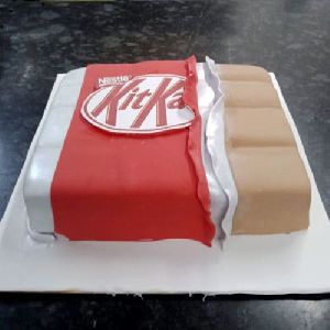 Sumptuous Kitkat Cake