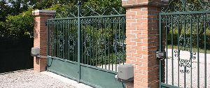 Articulated Operated Swing Gate