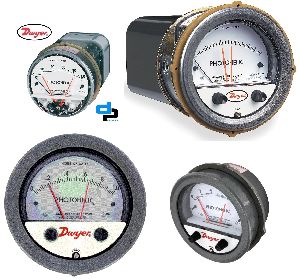 Dwyer A3000-4KPA Photohelic Pressure Switch Gauge Range 0-4 kPa.