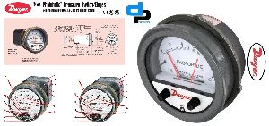 Dwyer A3004 Photohelic Pressure Switch Gauge Range 0-4.0 Inch w.c