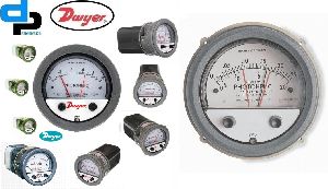 Dwyer A3008 Photohelic Pressure Switch Gauge Range 0-8.0 Inch w.c.