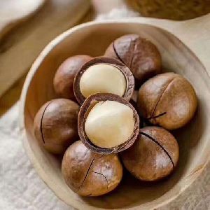 Dried Macadamia Nuts