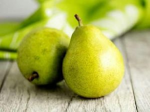 FRESH PEAR FRUIT (My Own Farm)