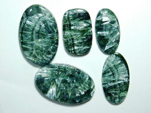 AAA Quality Natural Green Serphenite Cabochon Loose Gemstone