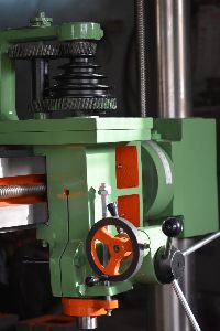 25 mm Radial Type Drilling Machine