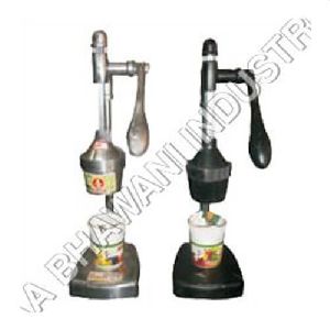 Domestic Hand Press Juicer