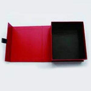 Maroon Rigid Paper Board Jewellery Box