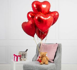 Bunch of 6 Red Heart Balloon