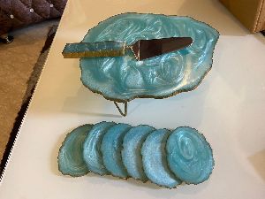 resin cake stand