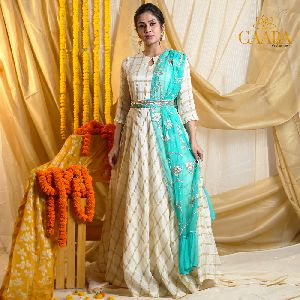 Skip to the beginning of the images gallery Gaaba Classy Long Dress With Dupatta And Belt