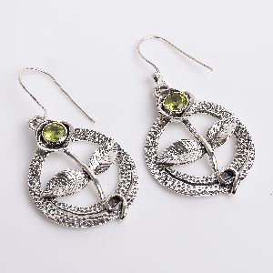 925 Sterling Silver Faceted Peridot Flower Design Earrings