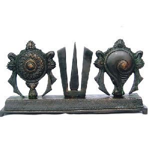 Brass Antique Showpiece