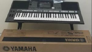 Yamaha keyboard PSR S970 61-Key arranger