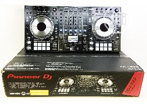 Pioneer DDJ-SZ2 4-channel controller for Serato DJ