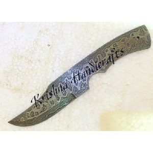 Damascus Steel Hunting Knife