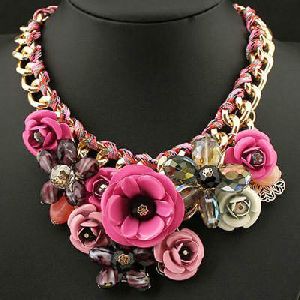 Flower Weave Design Necklace