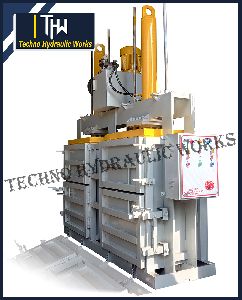 Hydraulic Baling Machine