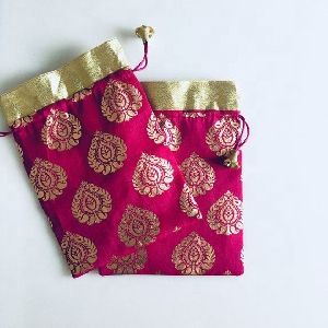 Indian Brocade silk fabric jewelry bag. drawstring Pouch and jewelry pouches, Return gift Bags Weddi