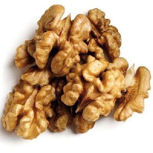 Walnut Kernels, For Bakery, Chacolate, Food, Health Care, Milk Shakes, Nutritious Food, Packaging Type : Vaccum Pack