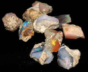 R 163 Rough Opal Stones