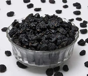 black raisins