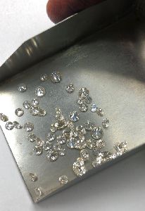 Off white moissanite diamond2.90 to 3.00 mm, 10.10 carat, Excellent cut macking for ring 