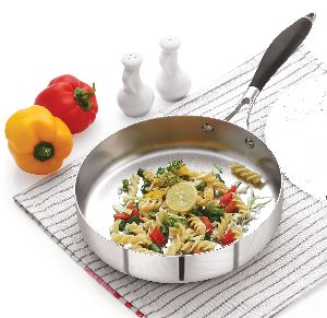 CK5010 FRYPAN W/OUT LID TRIO (20 CM)