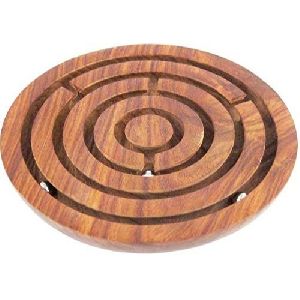 Round Board Puzzle Game