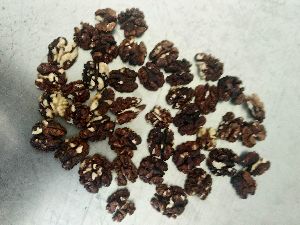walnut kernel Amber halves