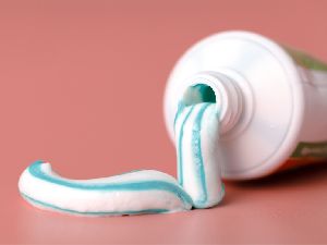 Potassium Nitrate and Sodium Monofluorophosphate Toothpaste